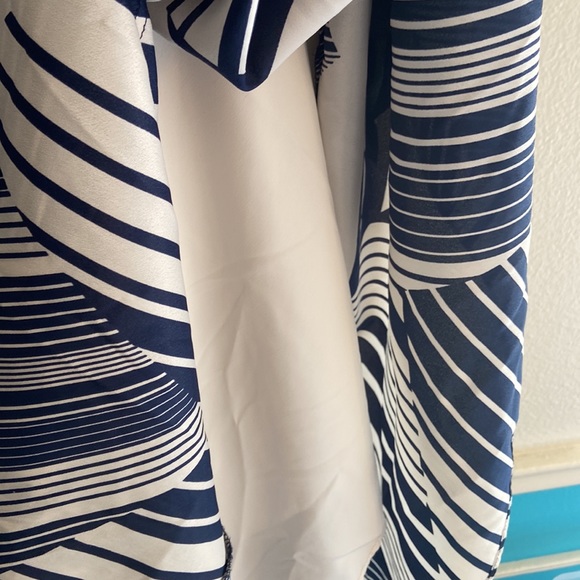 Julia Jordan Plus 22w shark bite dress - Picture 3 of 3